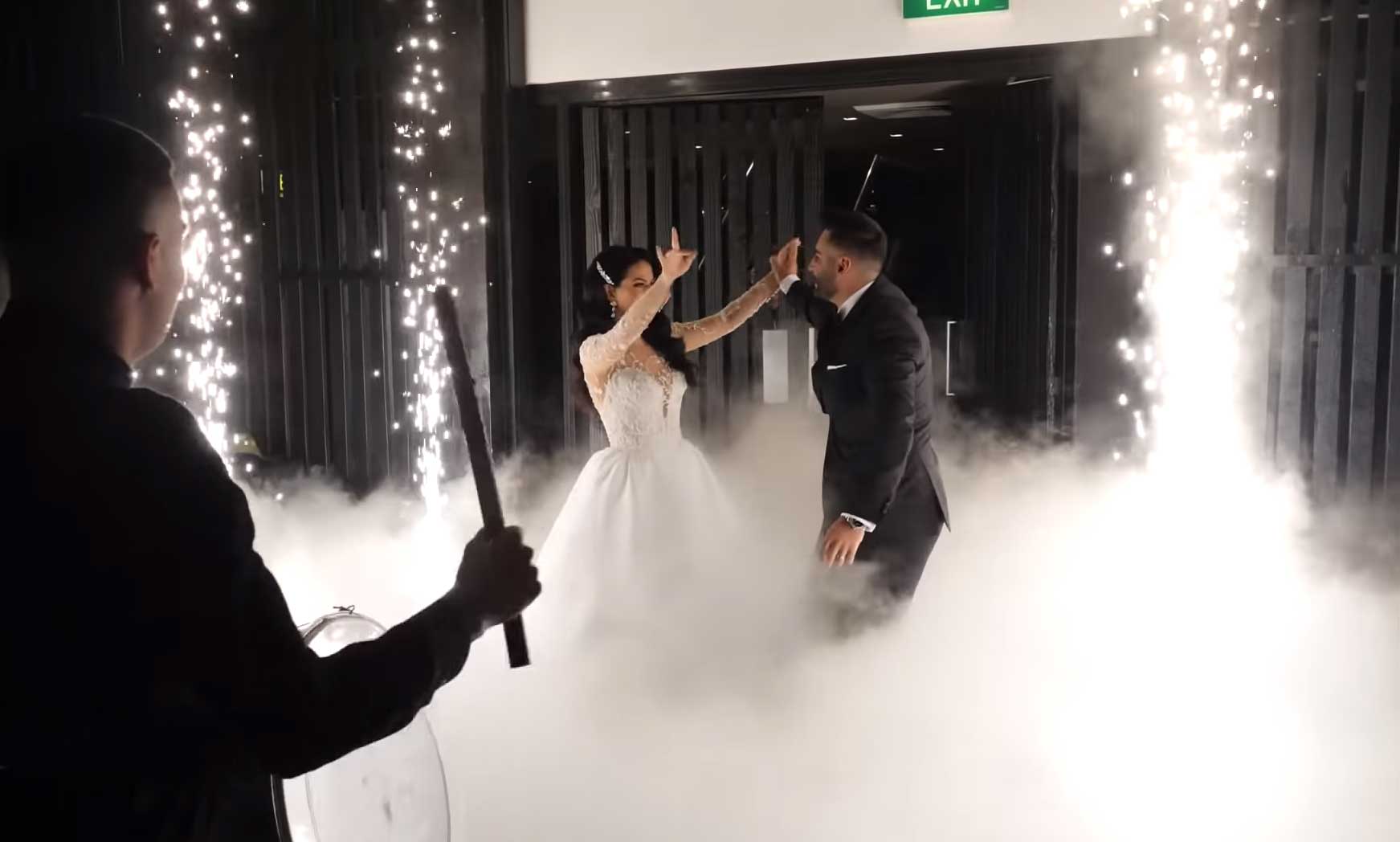 Salon Önü Karşılama Ekibi